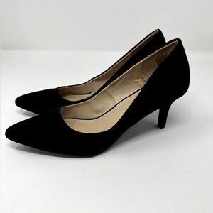JustFab Venezia Women’s Black Suede Size 7.5 Pumps Low Heel‎ Pointed Toe